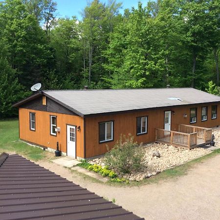 Madawaska Lodge-Cottage Exterior foto