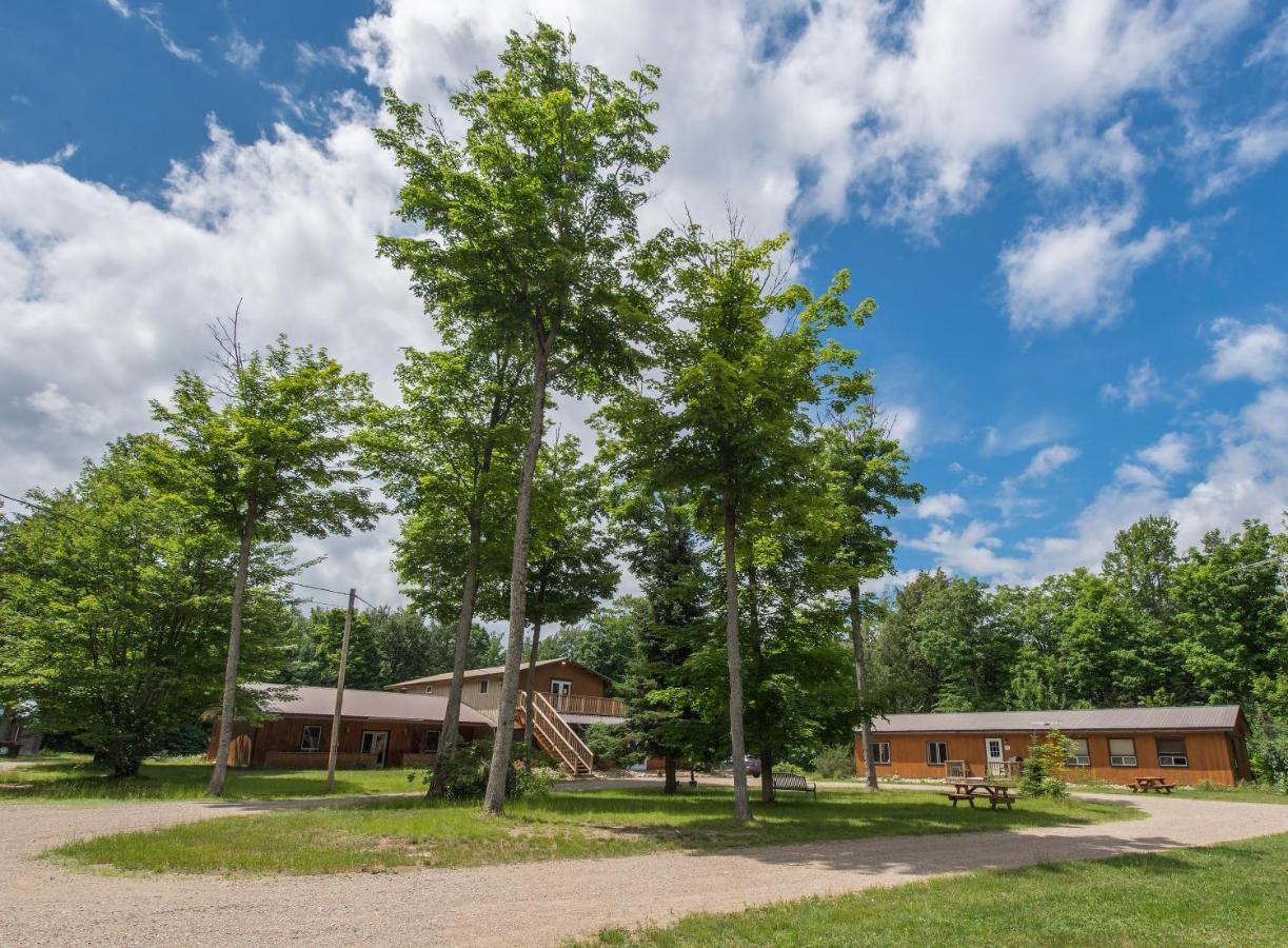 Madawaska Lodge-Cottage Exterior foto