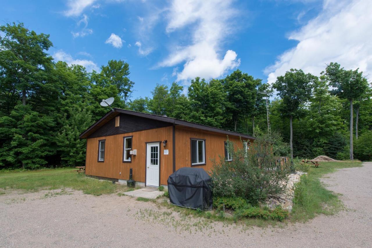 Madawaska Lodge-Cottage Exterior foto