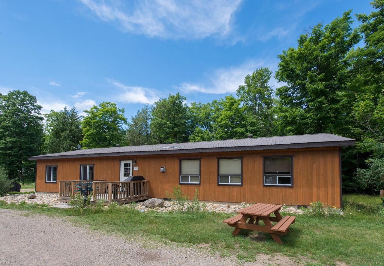 Madawaska Lodge-Cottage Exterior foto