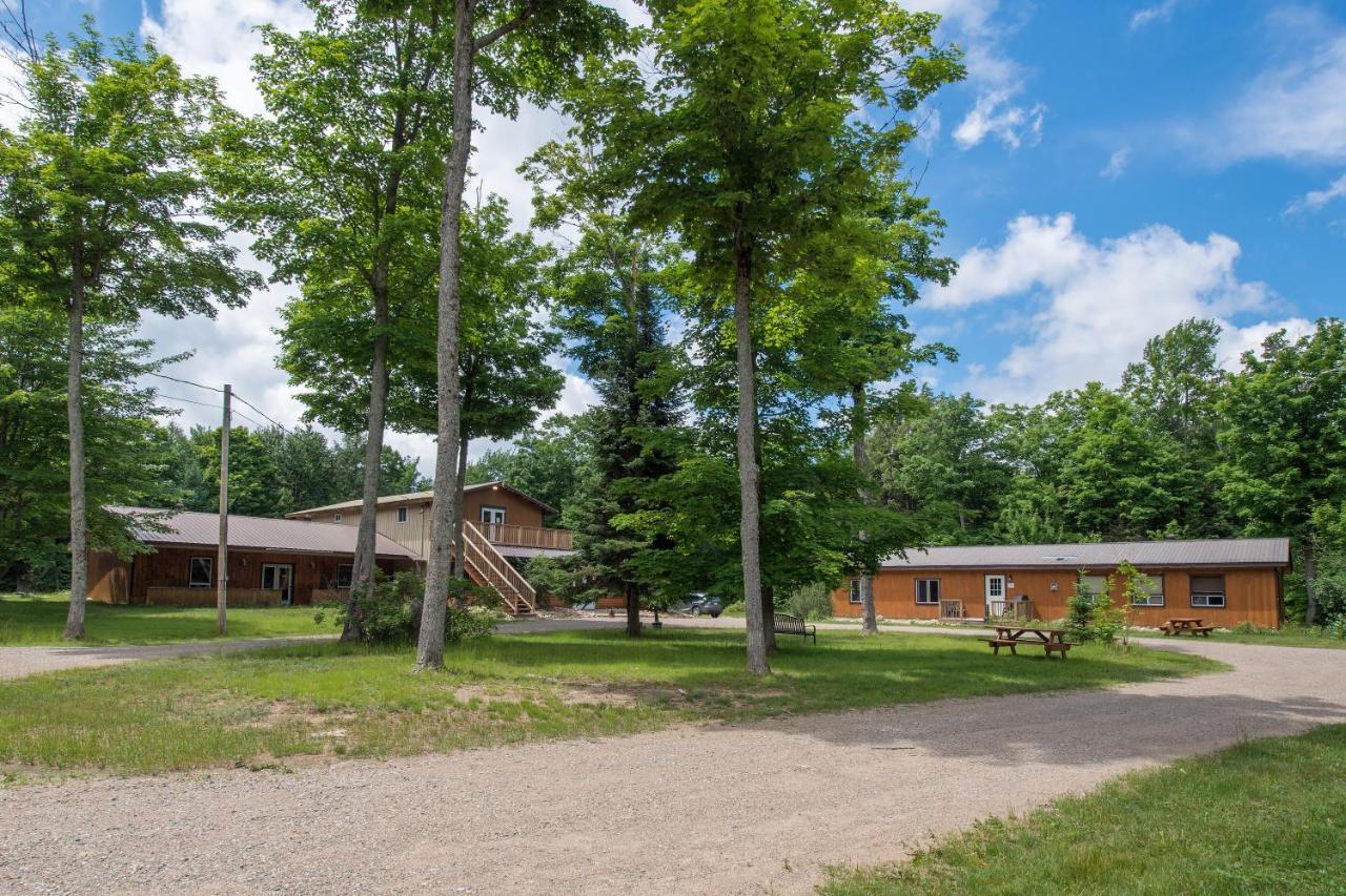 Madawaska Lodge-Cottage Exterior foto