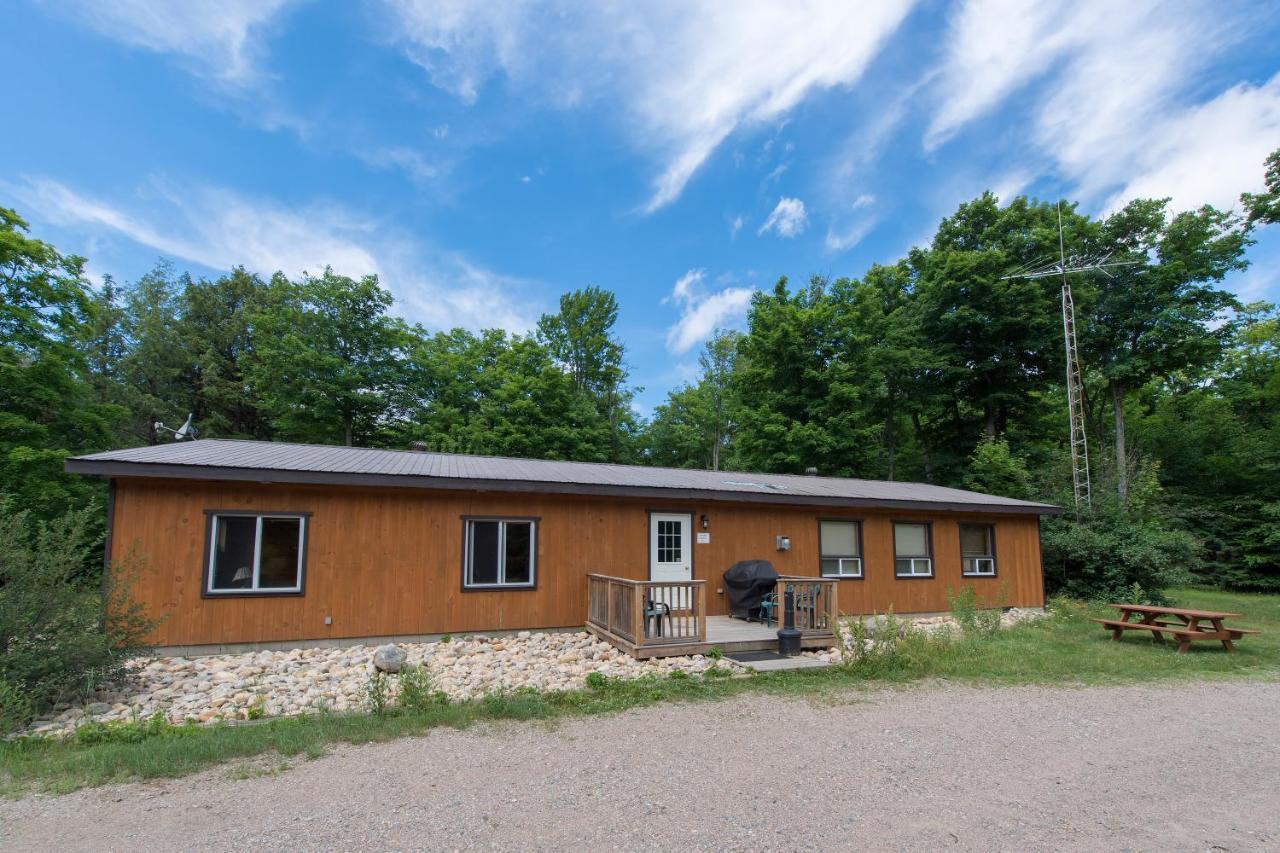 Madawaska Lodge-Cottage Exterior foto