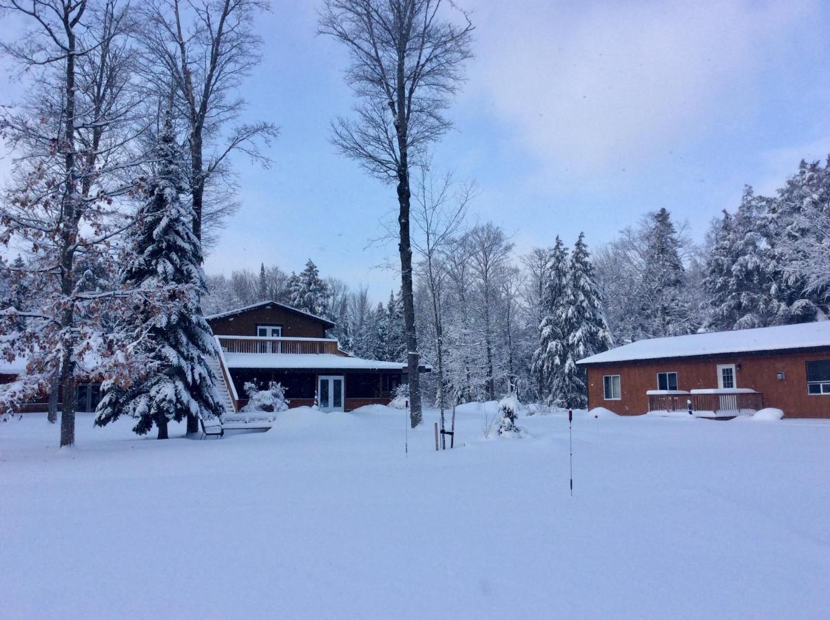 Madawaska Lodge-Cottage Exterior foto