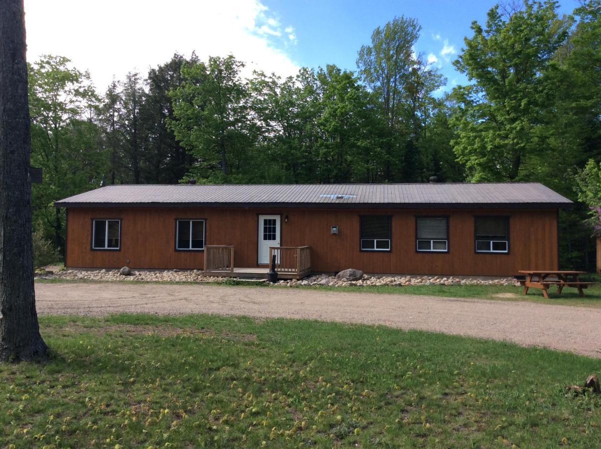 Madawaska Lodge-Cottage Exterior foto